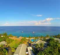 Caymans Island - Sunset House Dive Resort. 
